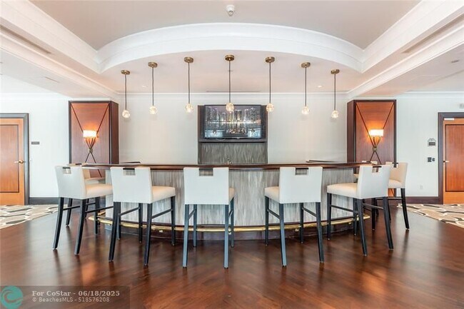 Building Photo - 610 W Las Olas Blvd