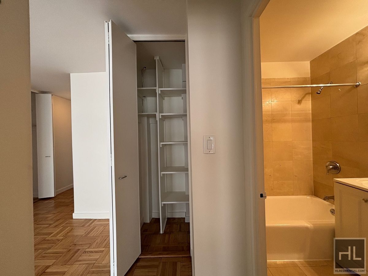 Building Photo - EAST 49 STREET