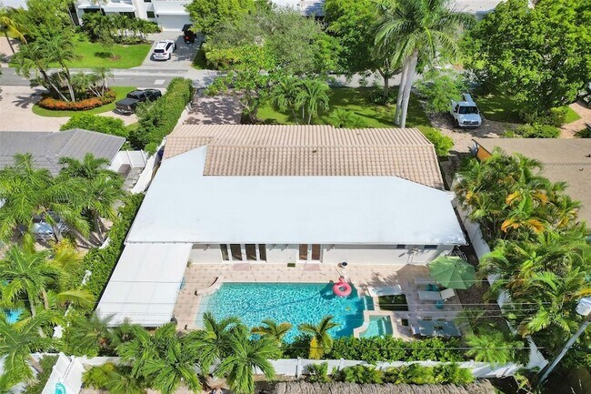 Building Photo - 3206 Robbins Rd