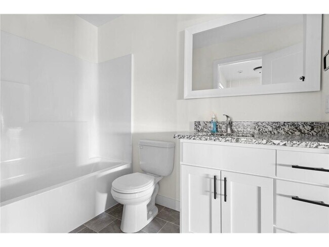 Building Photo - 1795 Cleveland Ct S