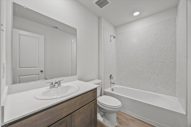 Building Photo - 2307 Albert Ln