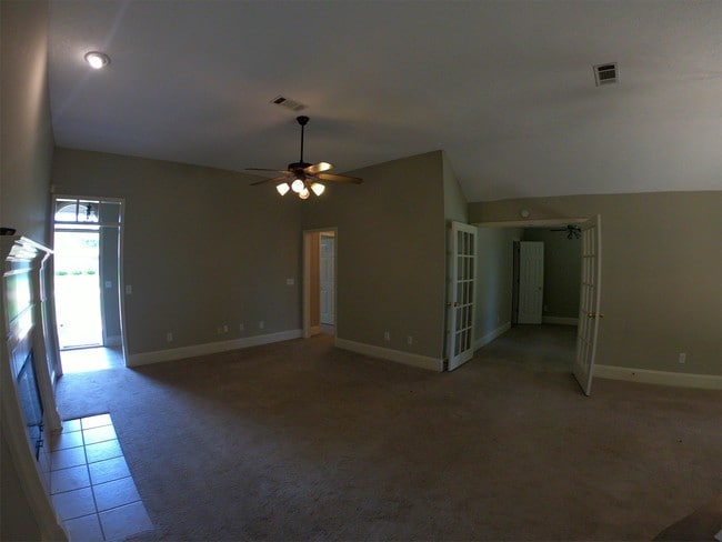 Building Photo - 124 Hunters Row