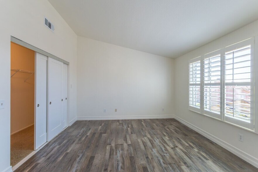 Building Photo - 11909 Stegmeir Dr