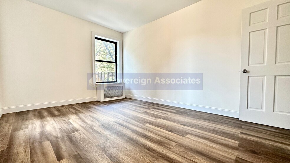 Building Photo - 305 Convent Ave