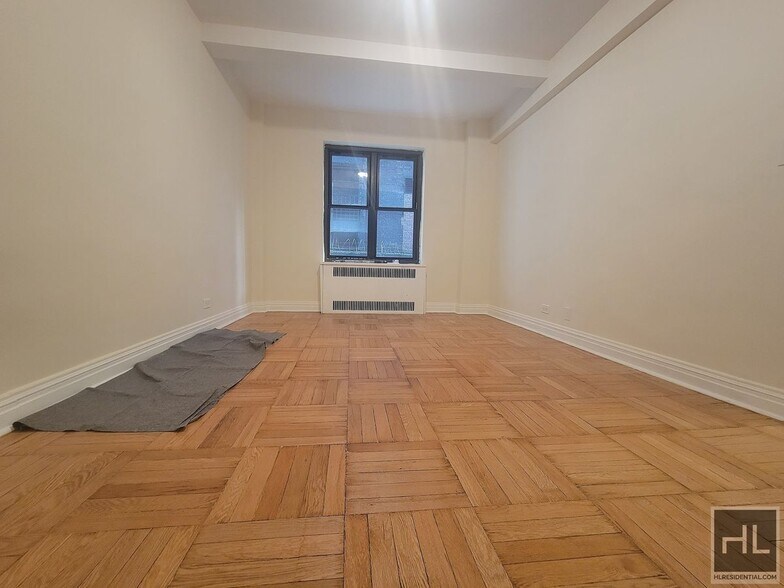 Building Photo - EAST 56 STREET