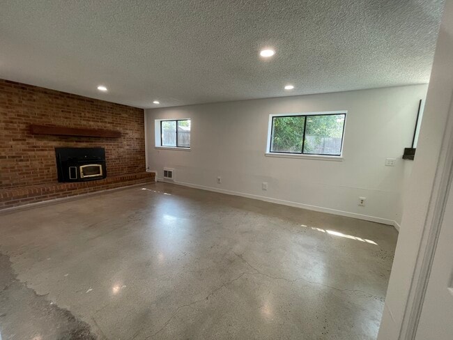 Building Photo - 4620 S Garrison St