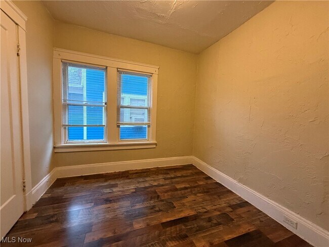 Building Photo - 414 E 148th St