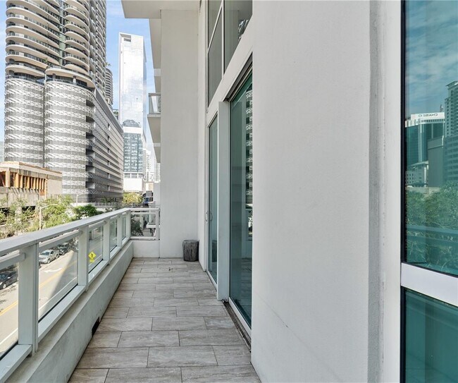 Building Photo - 1080 Brickell Ave