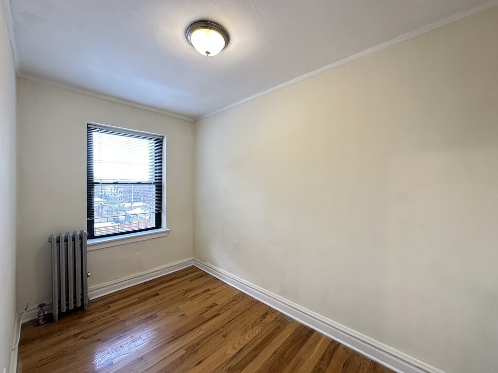 Building Photo - 4834 N Damen Ave