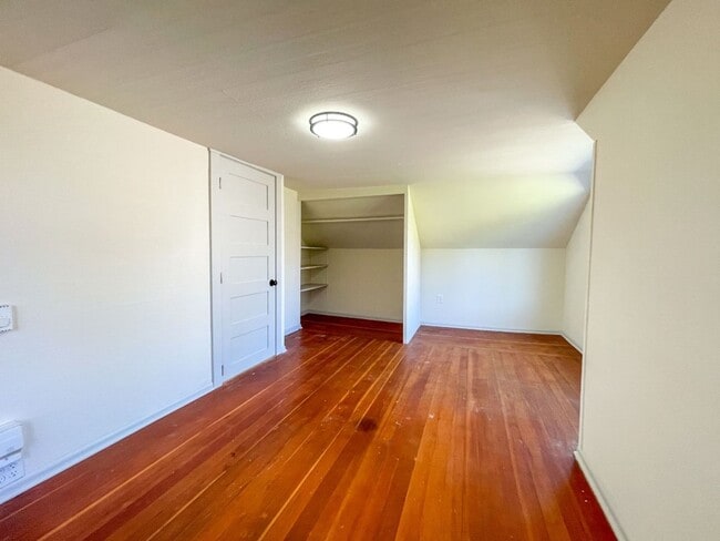 Building Photo - 3Bd/2Ba Shoreline House
