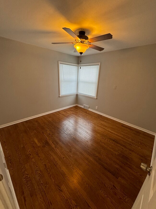 Building Photo - 1245 N 118th St