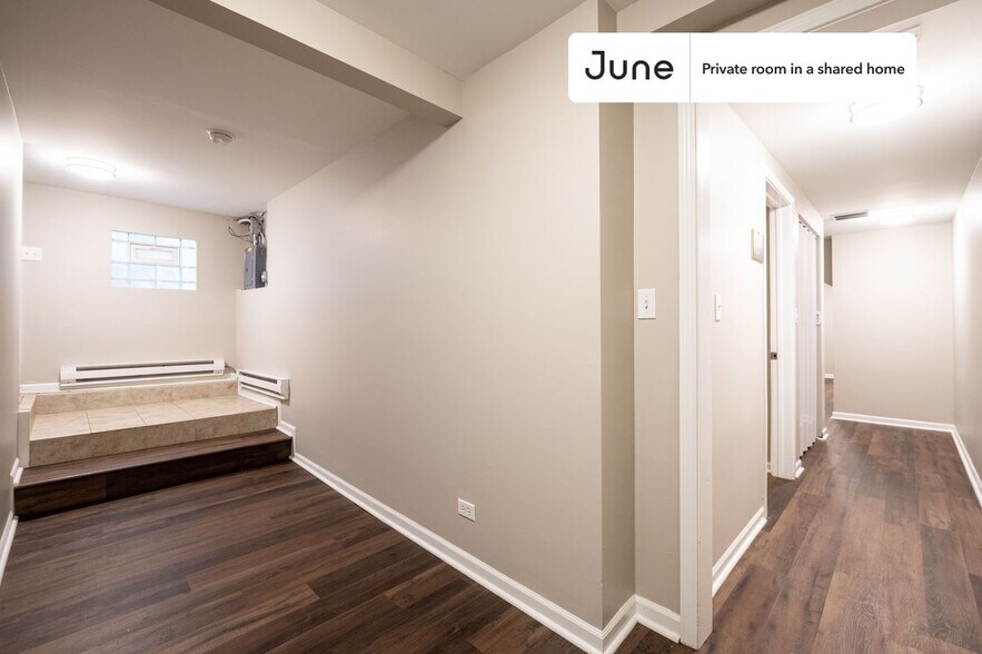 Building Photo - Room in Shared 5 bed/2 bath home