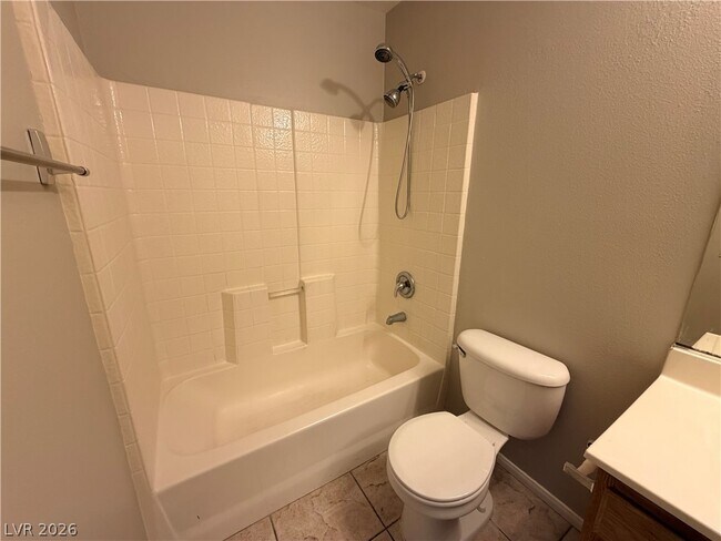 Building Photo - 765 Donelle Ave