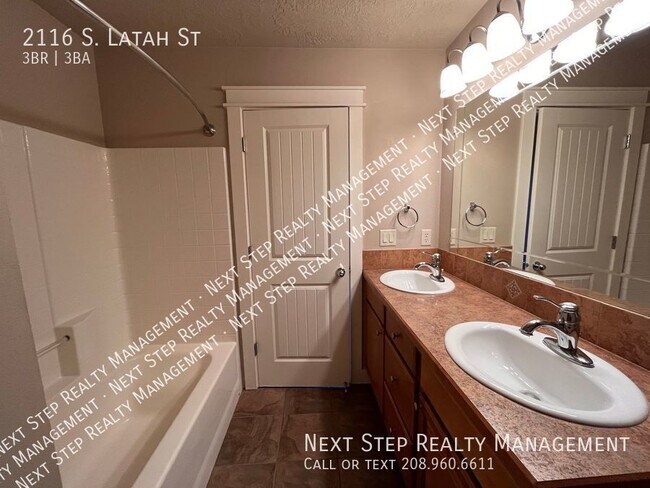 Building Photo - 2116 S Latah St
