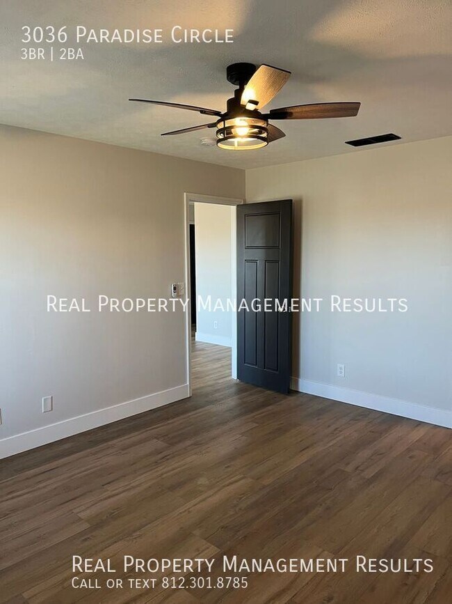 Building Photo - 3036 Paradise Circle