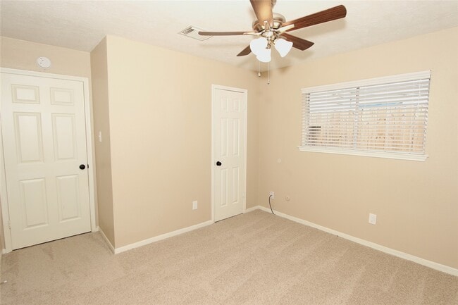 Building Photo - 2731 Colony Dr