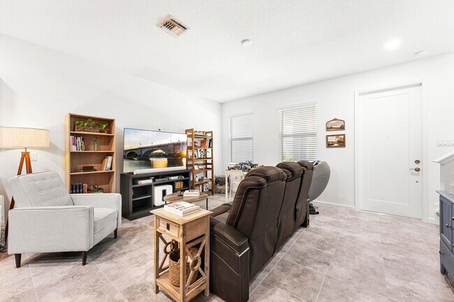 Building Photo - 16417 Mirabell Mnr Ln