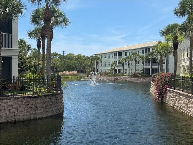 Building Photo - 600 Gardens Edge Dr