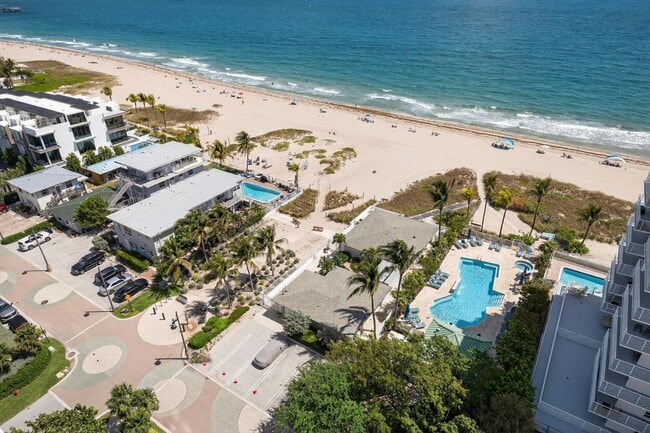 Building Photo - 801 Briny Ave