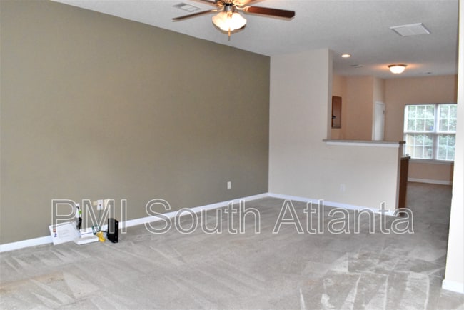 Building Photo - 6864 Mountain Cir