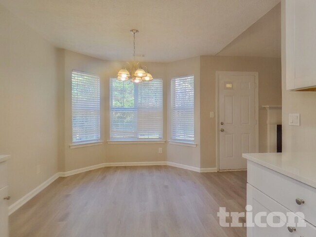 Building Photo - 10622 Cherry Cove