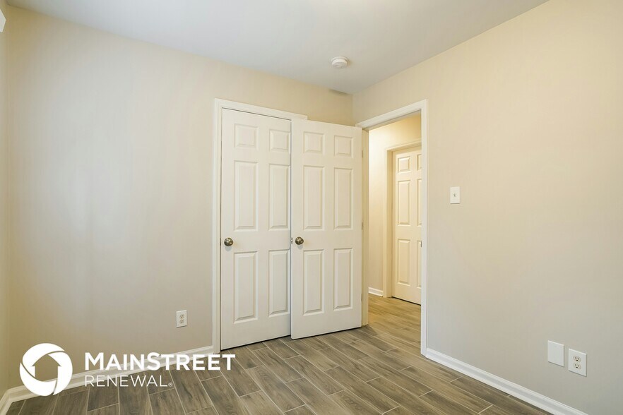 Building Photo - 401 N Bend Dr
