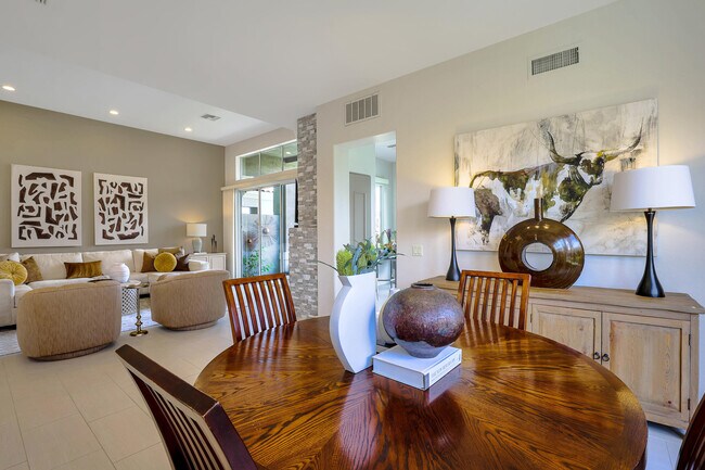 Building Photo - 502 Desert Holly Dr