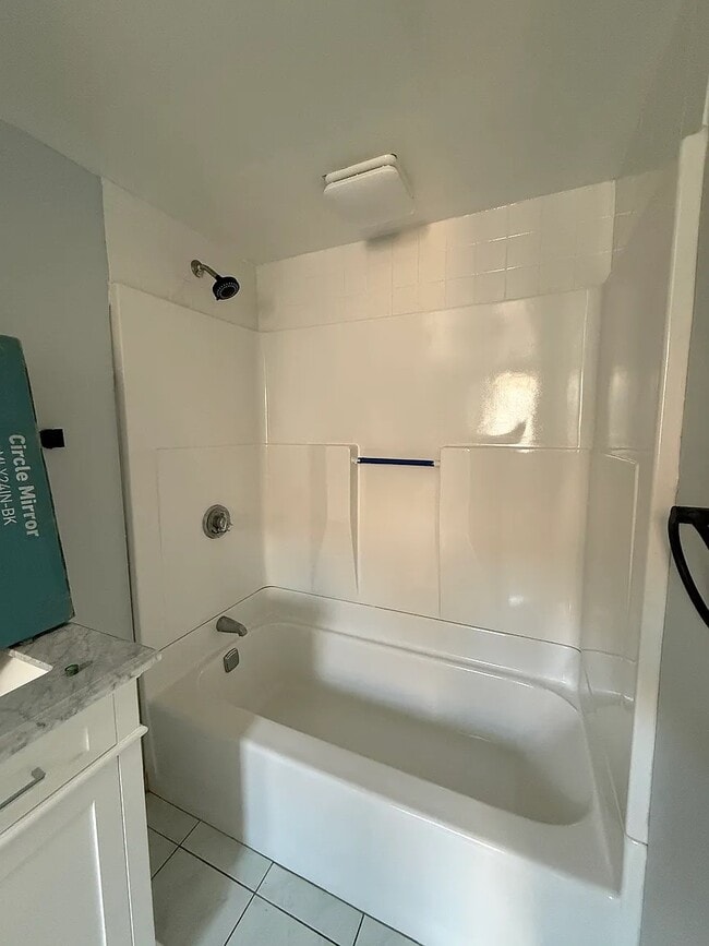 Building Photo - 317 Clinton St