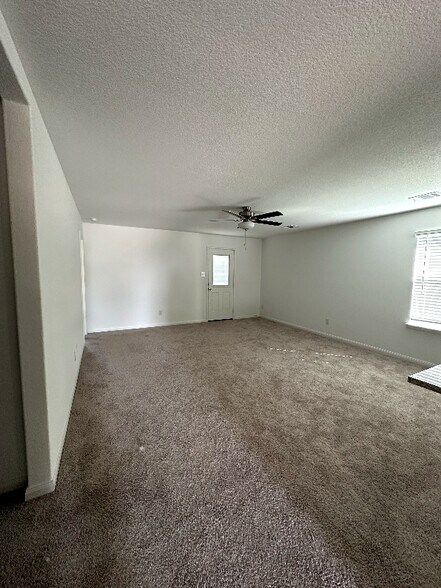 Building Photo - 13016 Field Plow Ln