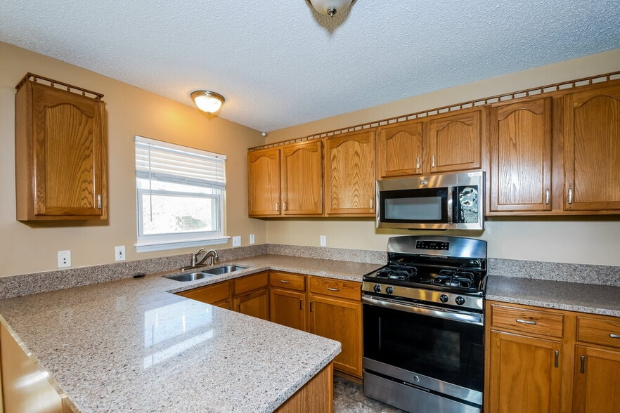 Building Photo - 507 Santschi Dr