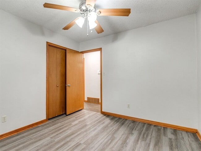 Building Photo - 1639 Westbrooke Terrace