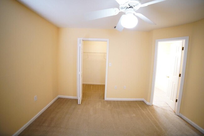 Building Photo - 2738 W Tharpe St