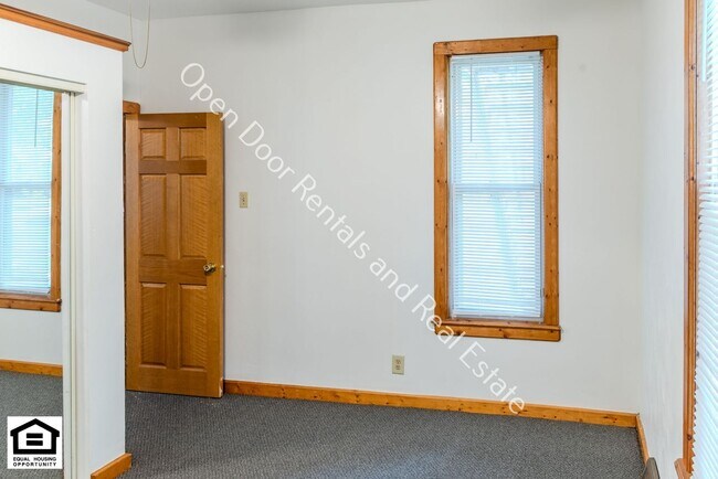 Building Photo - 3112 Thompson Ave