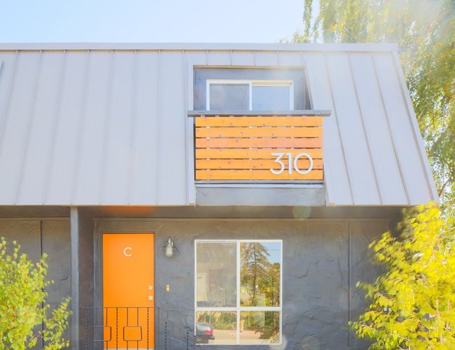 Building Photo - 310-330 Kentucky St