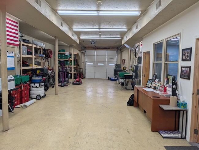 Building Photo - 1500 Wilson Ave