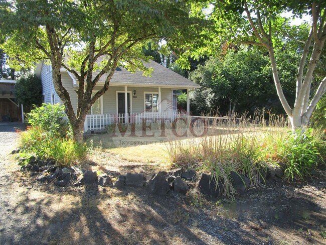 Primary Photo - Nice Springfield home on dead end road