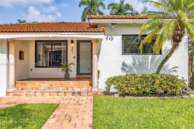 Building Photo - 341 SW 21st Rd