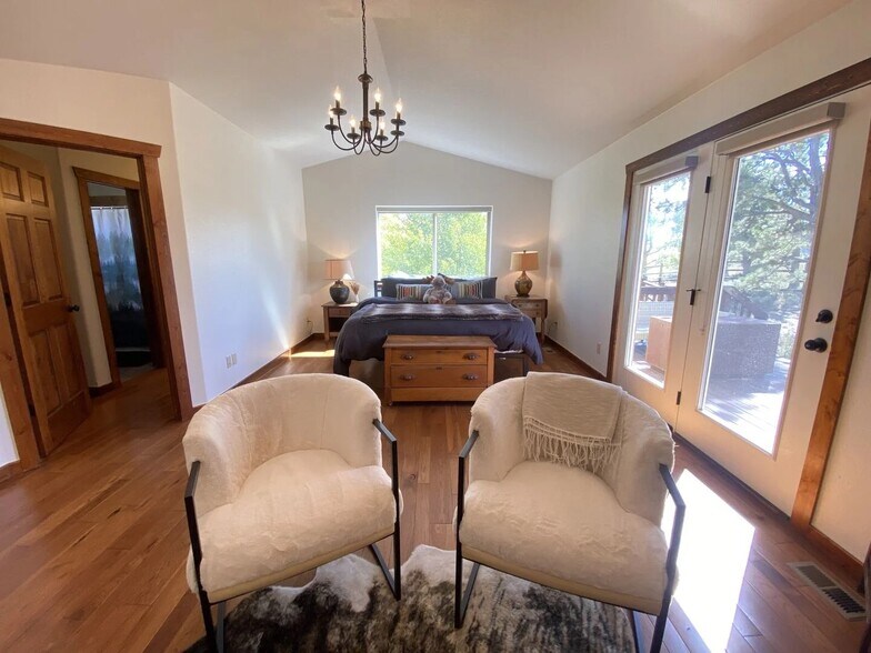 primary bed - 850 Blacksmith Rd
