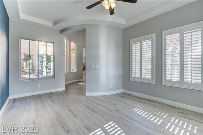 Building Photo - Stunning Home in Gated Community ~ Paseos ...