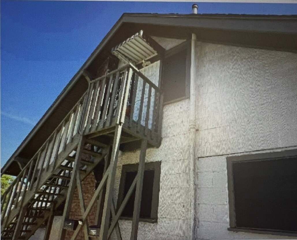Building Photo - 4122 1/2 Griffin Ave