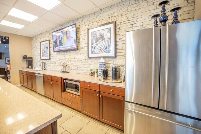 Building Photo - 6036 Anchorage Way S