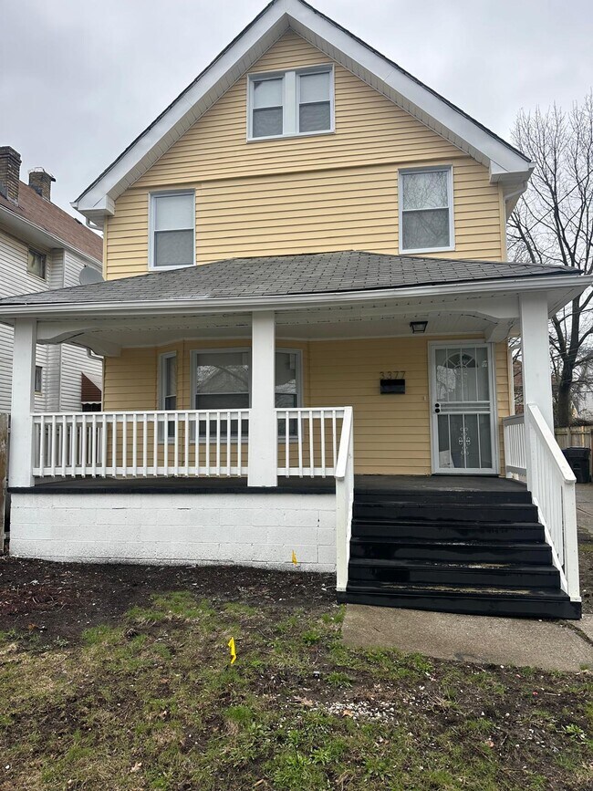 Primary Photo - 3377 E 135th St