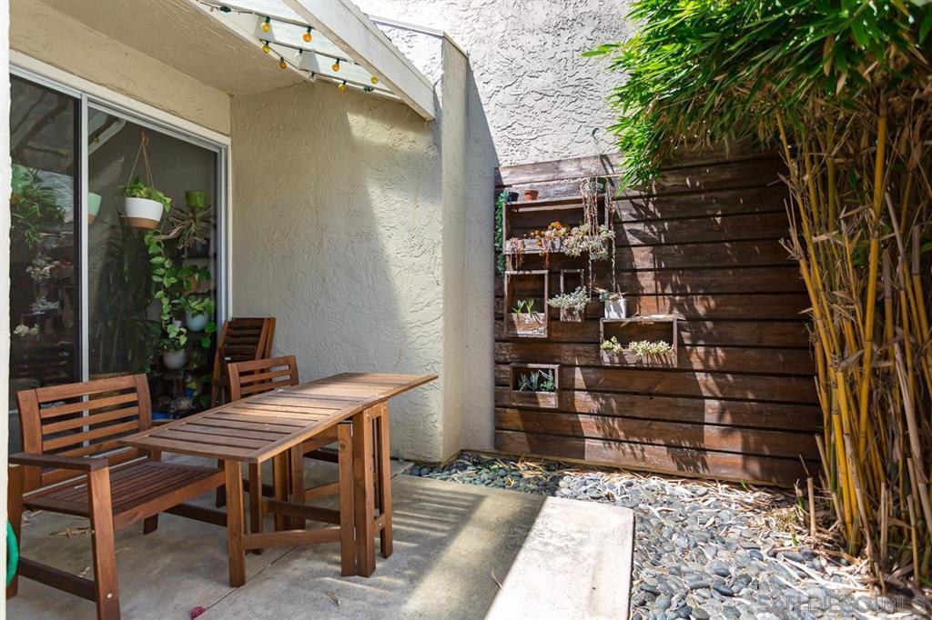 Building Photo - 6204 Caminito Carrena