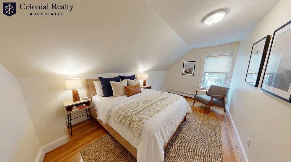 Building Photo - 174 Cushing St