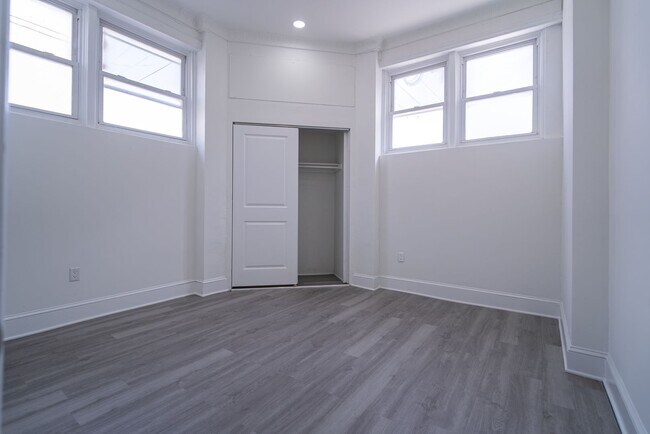 Building Photo - 2410 Wharton St