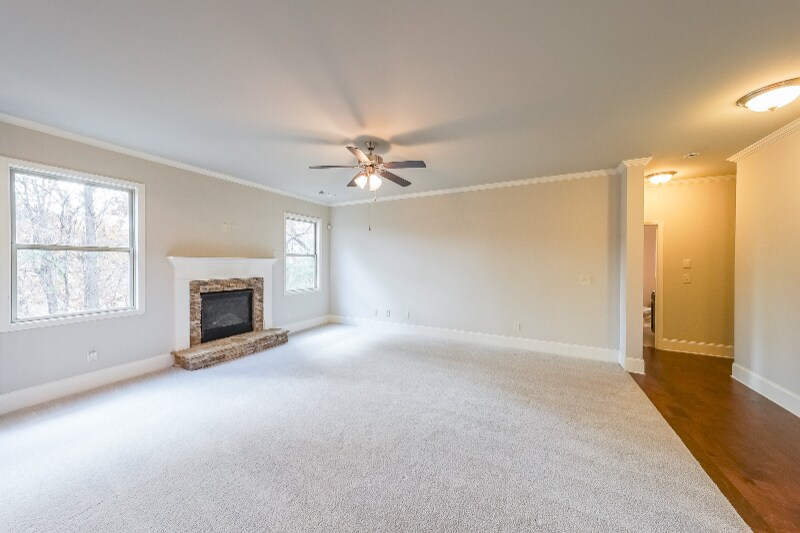 Building Photo - 408 After Glow Smt