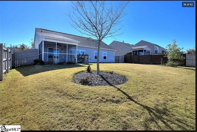 Building Photo - 233 Shale Dr