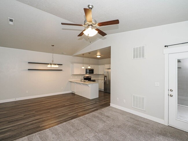 Building Photo - 14474 S Renner Ln