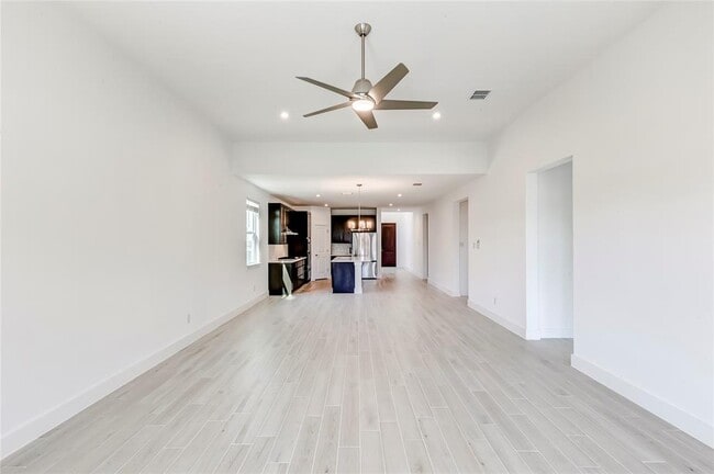 Building Photo - 1832 Asti Ln