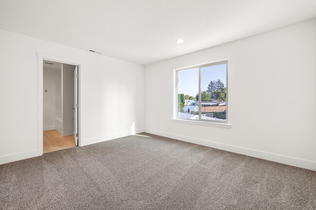 Building Photo - 1162 S Underwood Pl